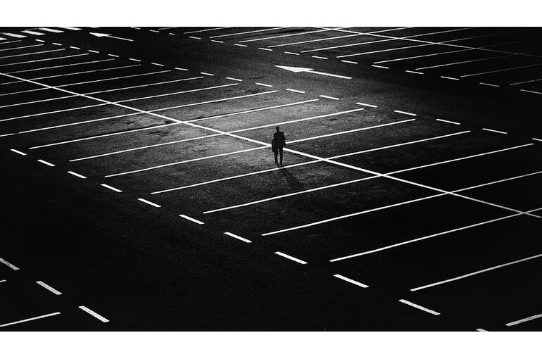 city-people-street-night