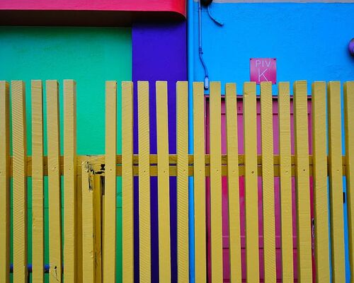 fence-house-home-city